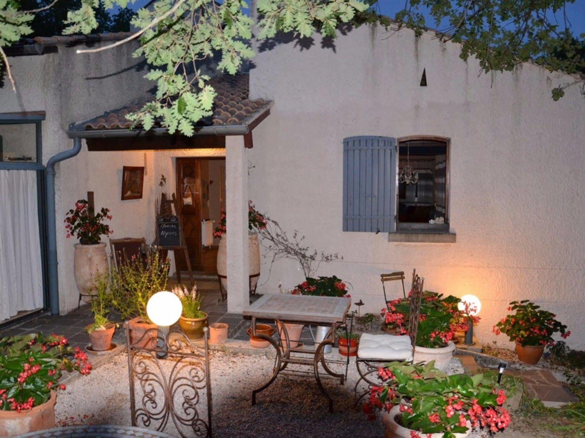 La Deviniere Hotel Donzère Exterior foto